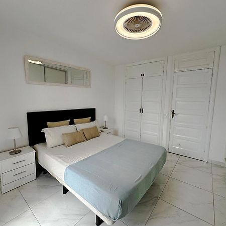 Classbnb - 3 Apartments 50M From The Las Americas Promenade أرونا المظهر الخارجي الصورة