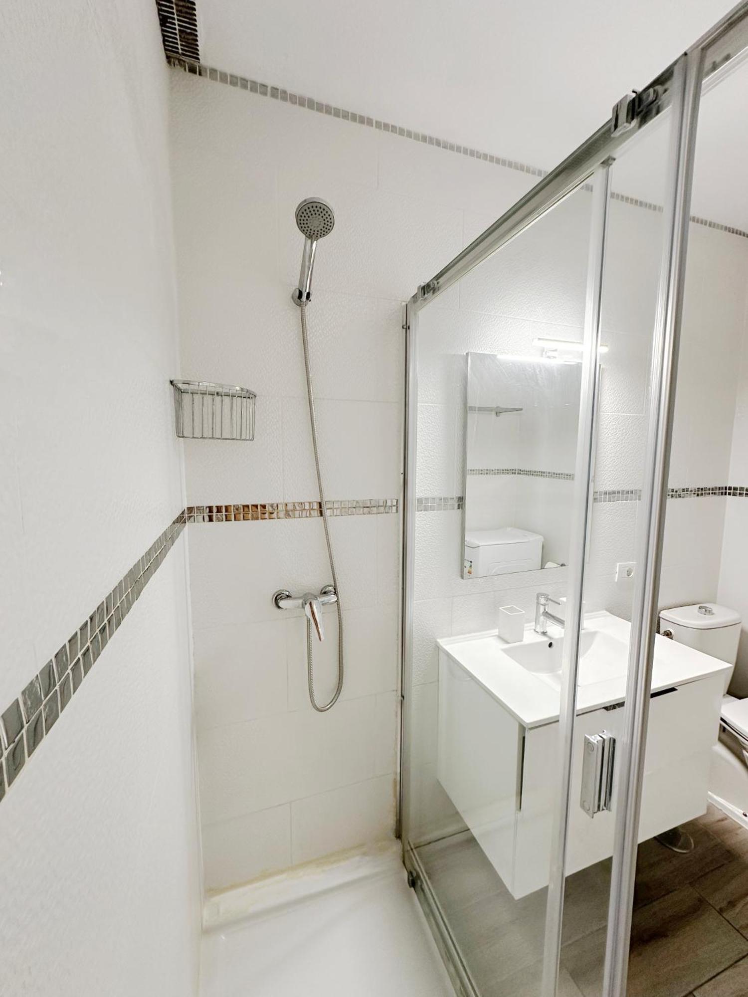 Classbnb - 3 Apartments 50M From The Las Americas Promenade أرونا المظهر الخارجي الصورة