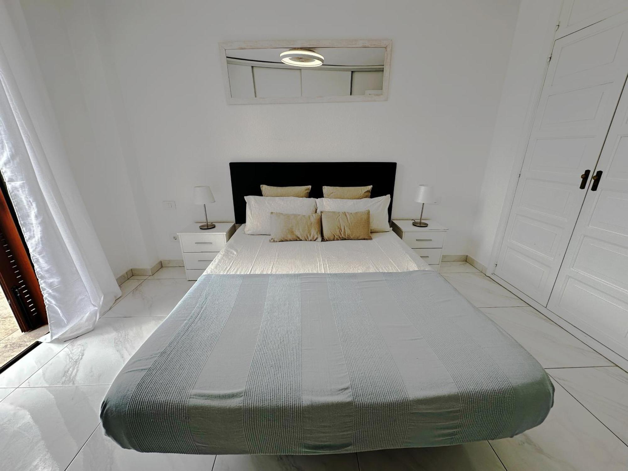 Classbnb - 3 Apartments 50M From The Las Americas Promenade أرونا المظهر الخارجي الصورة