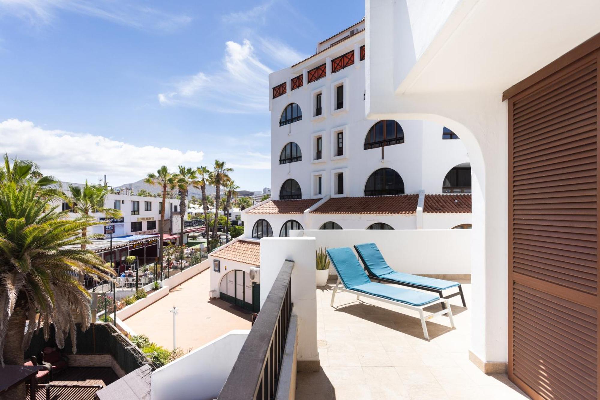 Classbnb - 3 Apartments 50M From The Las Americas Promenade أرونا المظهر الخارجي الصورة