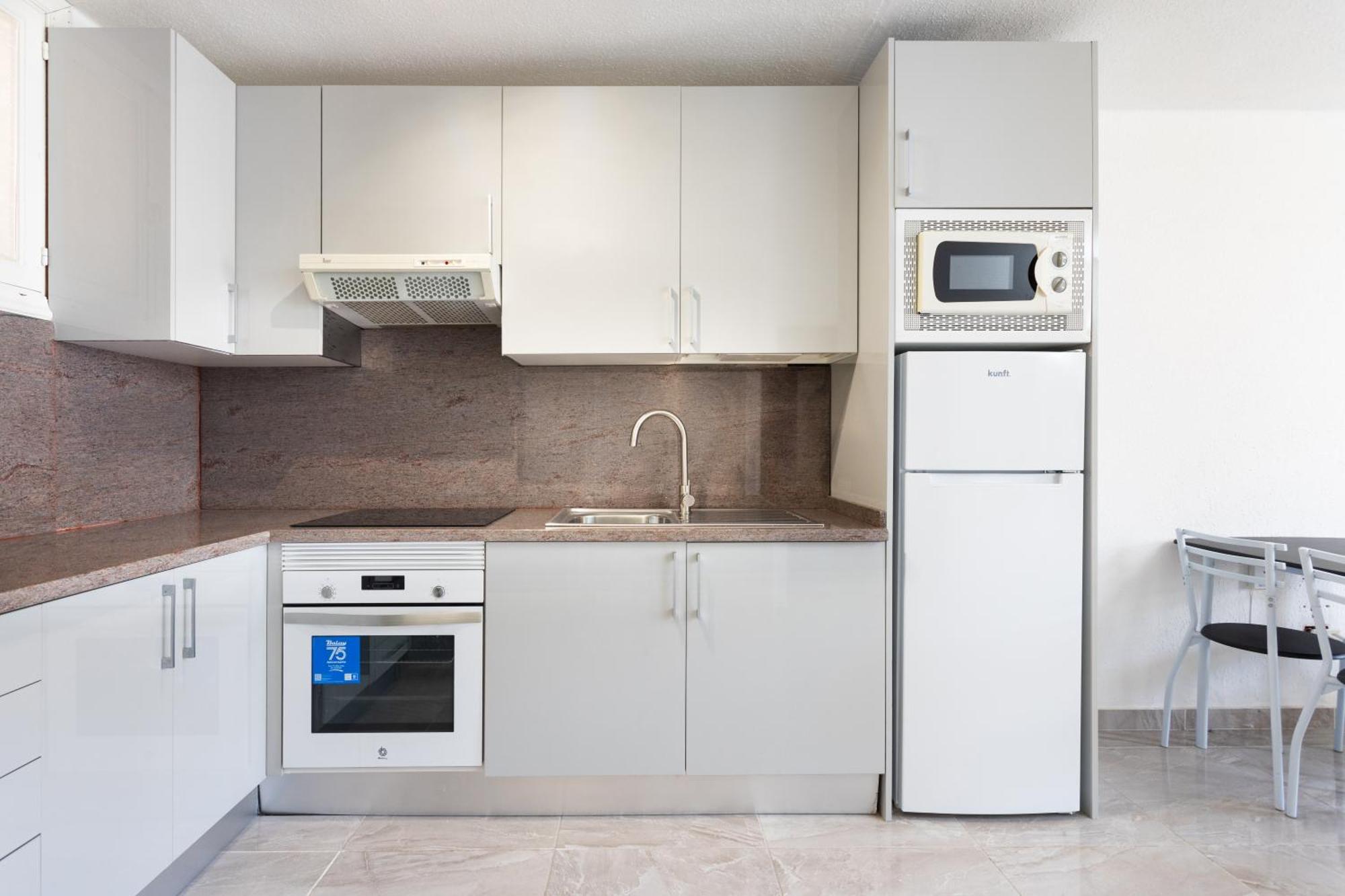 Classbnb - 3 Apartments 50M From The Las Americas Promenade أرونا المظهر الخارجي الصورة