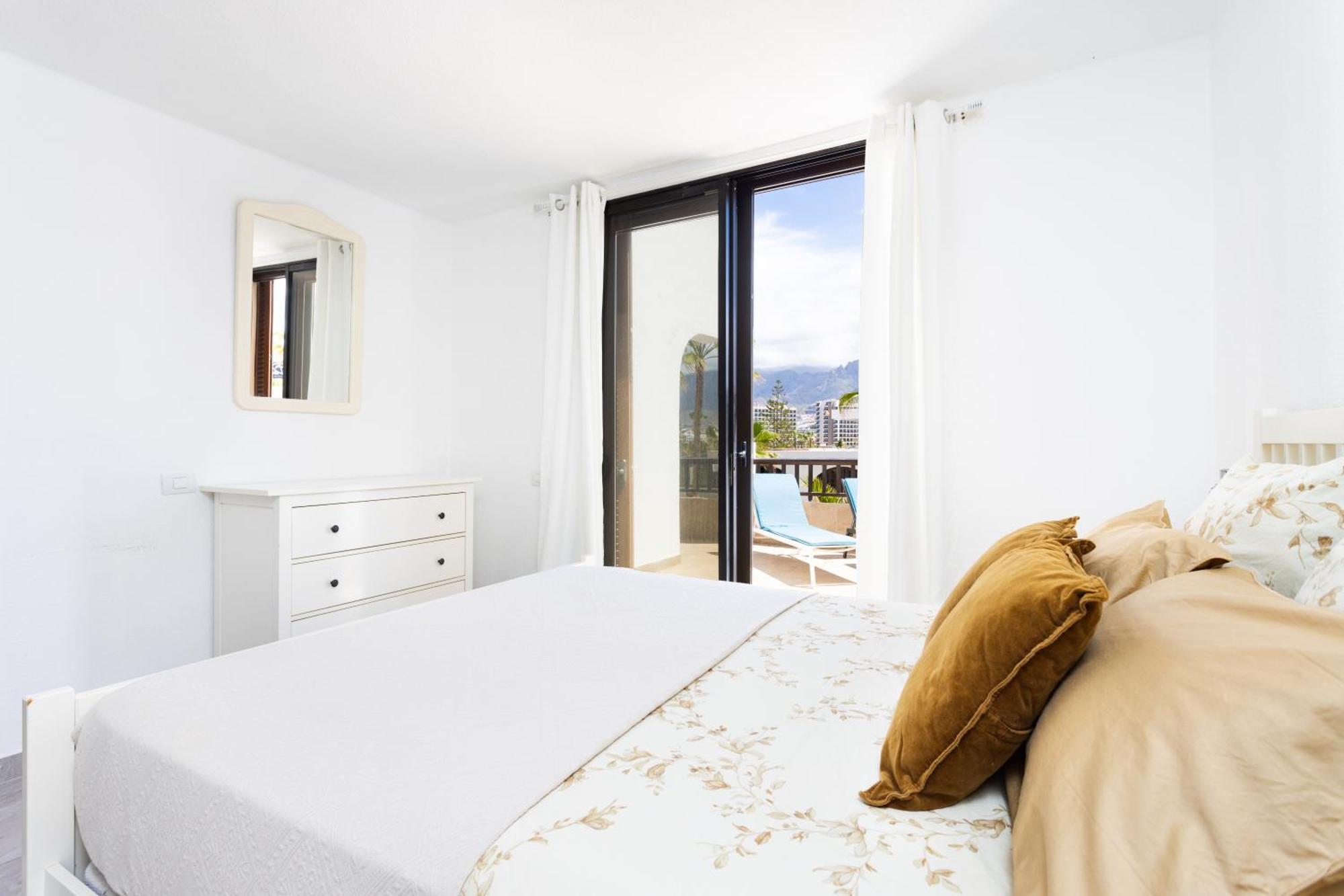 Classbnb - 3 Apartments 50M From The Las Americas Promenade أرونا المظهر الخارجي الصورة