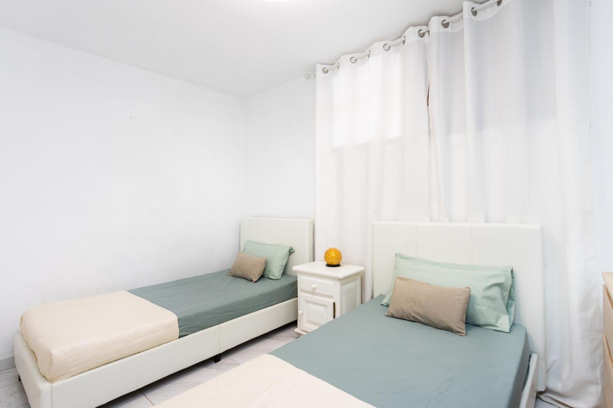 Classbnb - 3 Apartments 50M From The Las Americas Promenade أرونا المظهر الخارجي الصورة