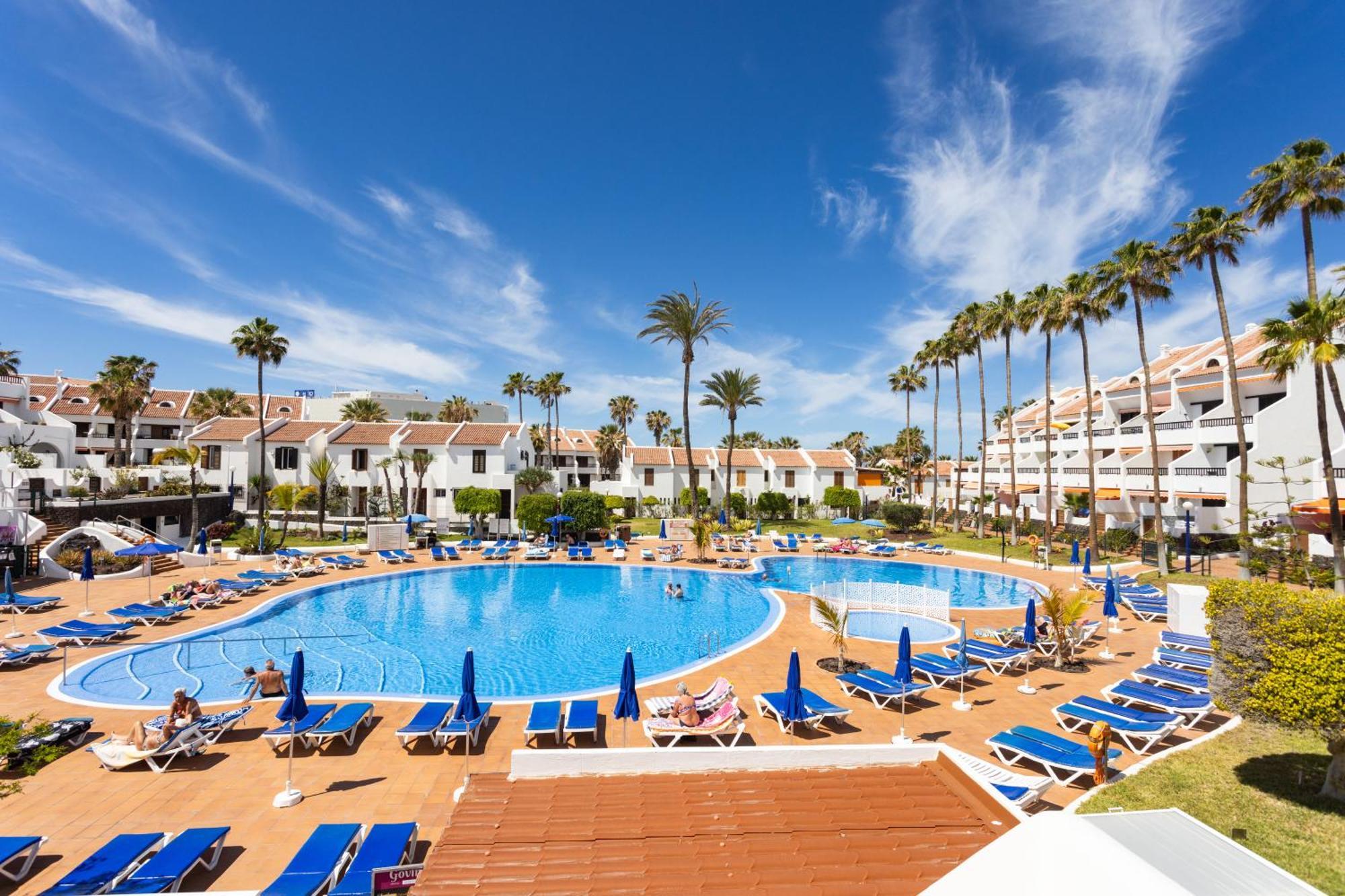 Classbnb - 3 Apartments 50M From The Las Americas Promenade أرونا المظهر الخارجي الصورة