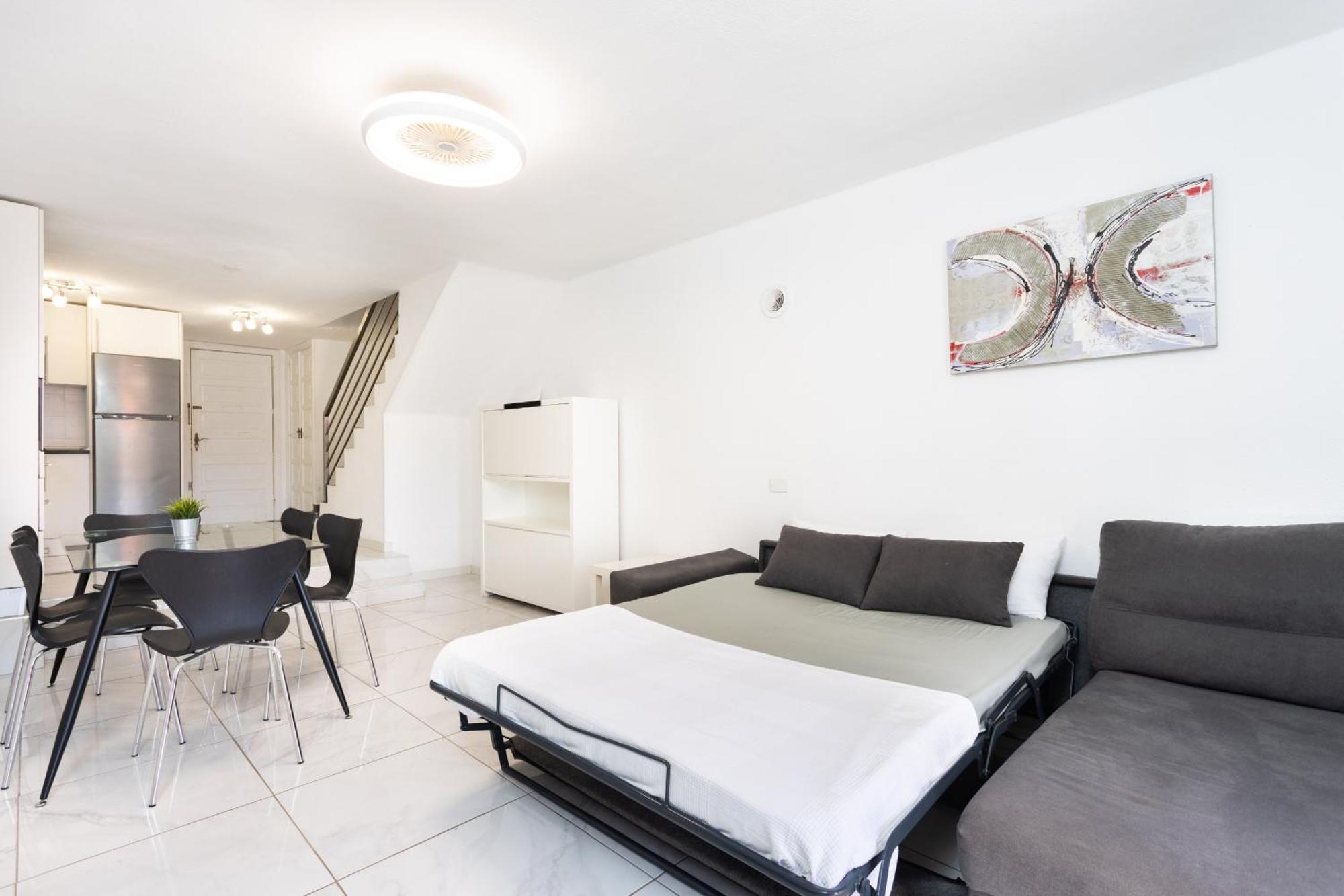 Classbnb - 3 Apartments 50M From The Las Americas Promenade أرونا المظهر الخارجي الصورة