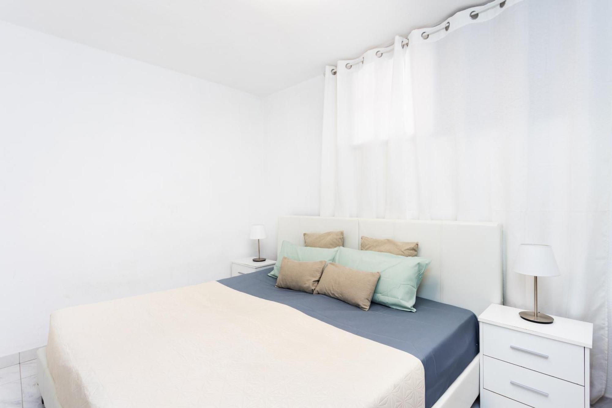 Classbnb - 3 Apartments 50M From The Las Americas Promenade أرونا المظهر الخارجي الصورة