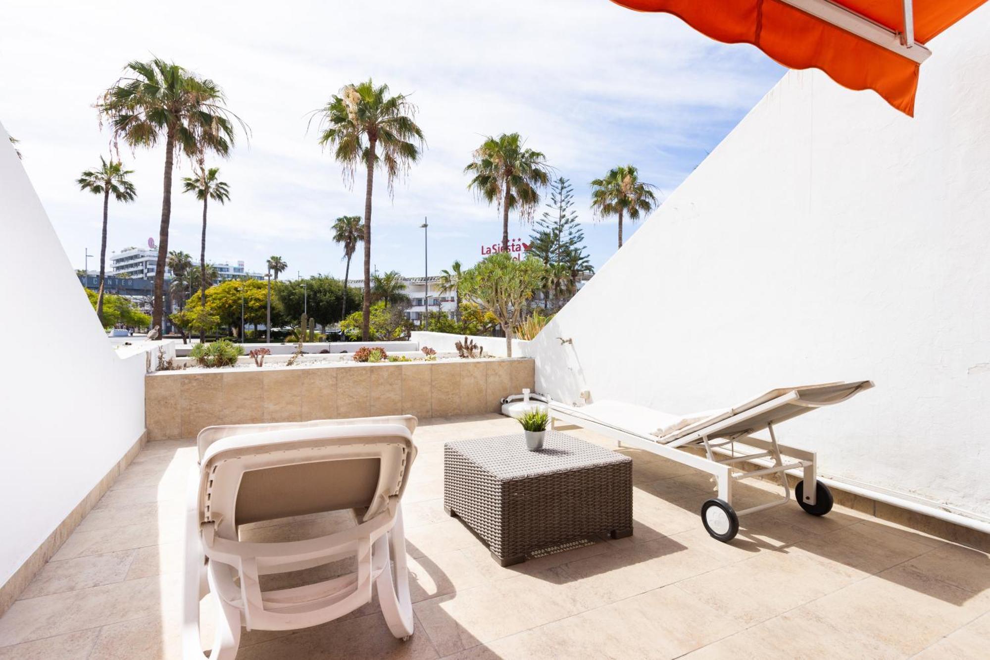 Classbnb - 3 Apartments 50M From The Las Americas Promenade أرونا المظهر الخارجي الصورة